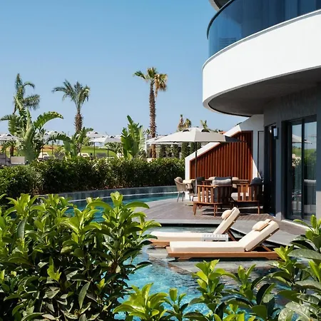 Liu Hotel 5*